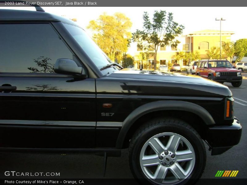 Java Black / Black 2003 Land Rover Discovery SE7