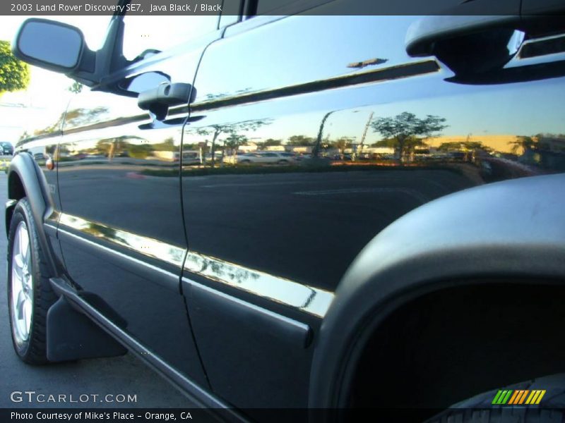 Java Black / Black 2003 Land Rover Discovery SE7