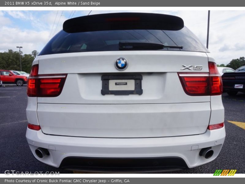Alpine White / Sand Beige 2011 BMW X5 xDrive 35d