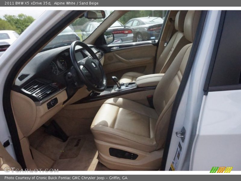 Alpine White / Sand Beige 2011 BMW X5 xDrive 35d