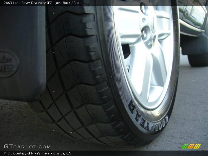 Java Black / Black 2003 Land Rover Discovery SE7
