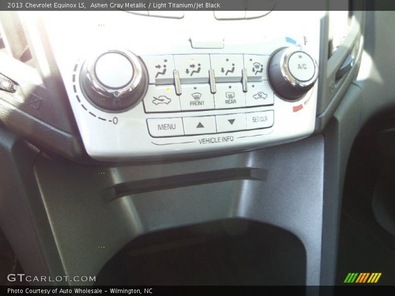 Ashen Gray Metallic / Light Titanium/Jet Black 2013 Chevrolet Equinox LS