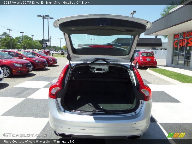 Bright Silver Metallic / Off-Black 2015 Volvo V60 T5 Drive-E