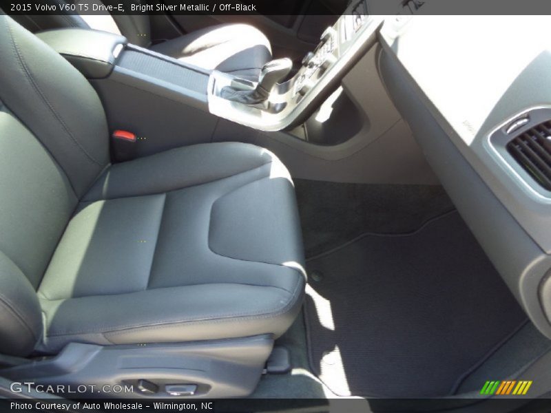 Bright Silver Metallic / Off-Black 2015 Volvo V60 T5 Drive-E