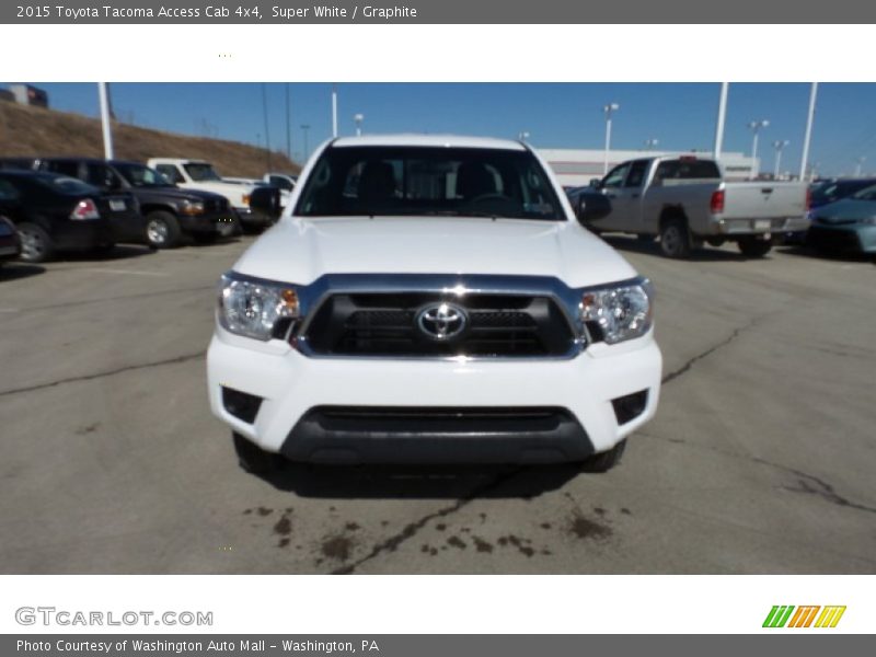 Super White / Graphite 2015 Toyota Tacoma Access Cab 4x4