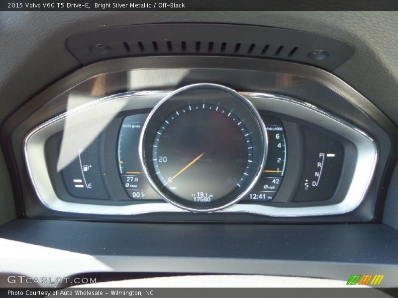 Bright Silver Metallic / Off-Black 2015 Volvo V60 T5 Drive-E