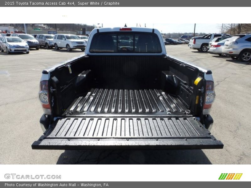 Super White / Graphite 2015 Toyota Tacoma Access Cab 4x4