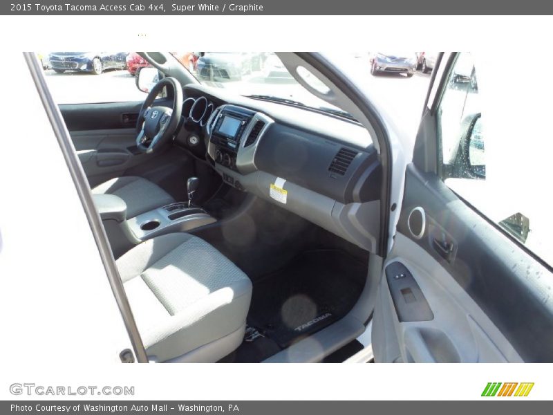 Super White / Graphite 2015 Toyota Tacoma Access Cab 4x4