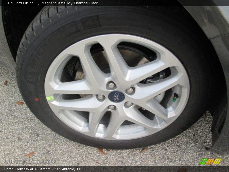 Magnetic Metallic / Charcoal Black 2015 Ford Fusion SE
