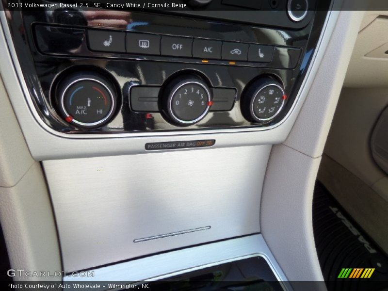 Candy White / Cornsilk Beige 2013 Volkswagen Passat 2.5L SE