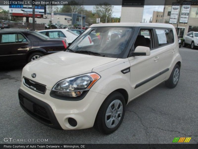 Dune Beige / Black Cloth 2013 Kia Soul 1.6