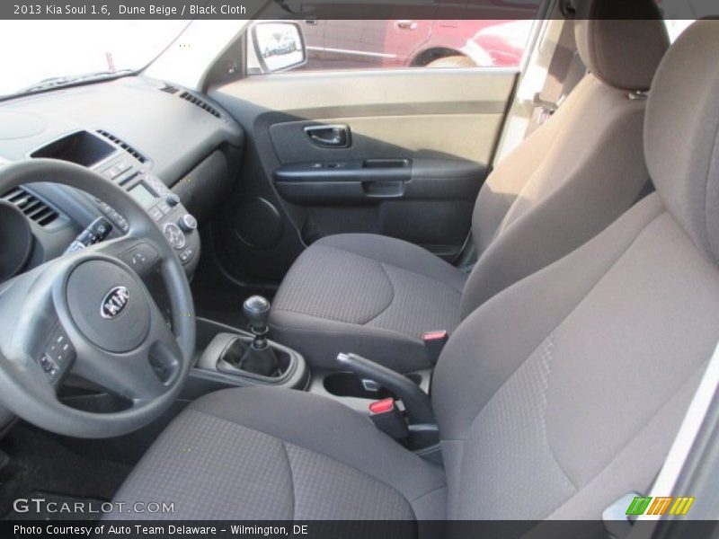 Dune Beige / Black Cloth 2013 Kia Soul 1.6