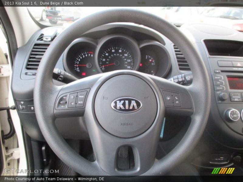 Dune Beige / Black Cloth 2013 Kia Soul 1.6