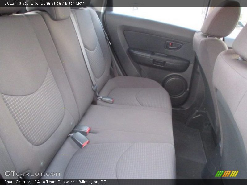Dune Beige / Black Cloth 2013 Kia Soul 1.6