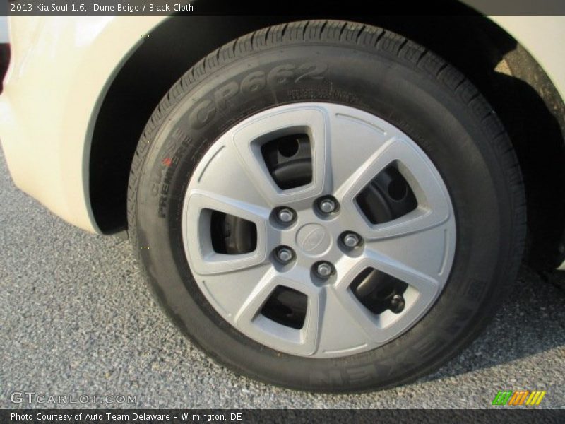 Dune Beige / Black Cloth 2013 Kia Soul 1.6