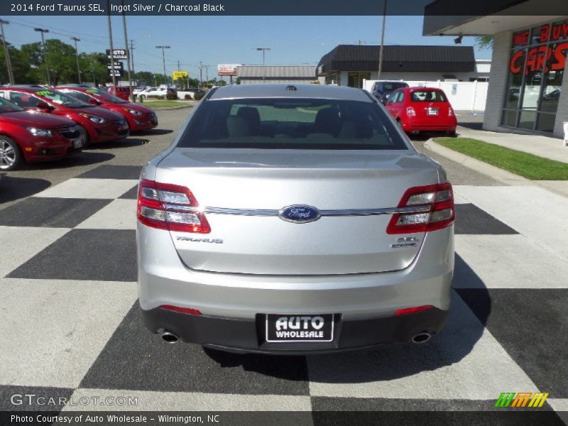 Ingot Silver / Charcoal Black 2014 Ford Taurus SEL