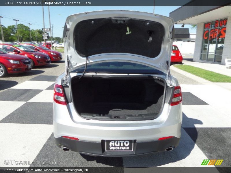 Ingot Silver / Charcoal Black 2014 Ford Taurus SEL