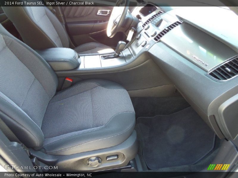 Ingot Silver / Charcoal Black 2014 Ford Taurus SEL