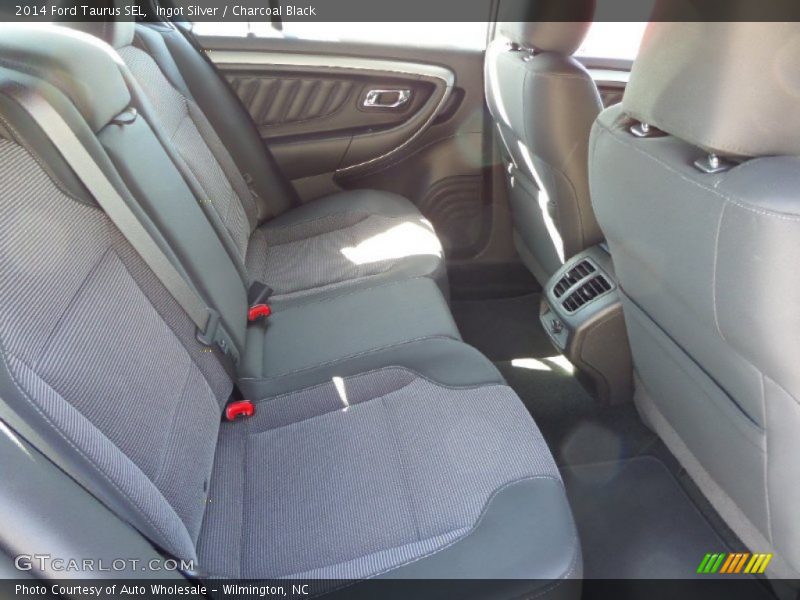 Ingot Silver / Charcoal Black 2014 Ford Taurus SEL