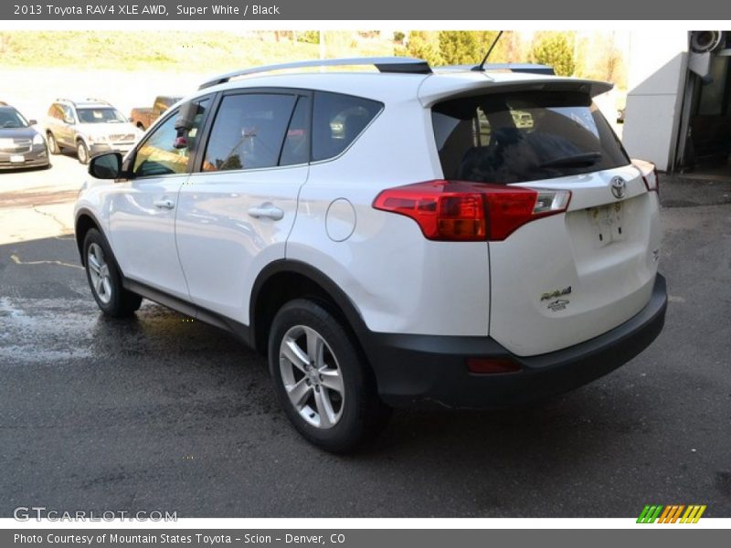 Super White / Black 2013 Toyota RAV4 XLE AWD