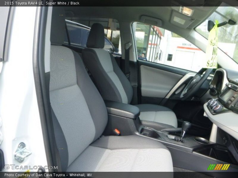 Super White / Black 2015 Toyota RAV4 LE