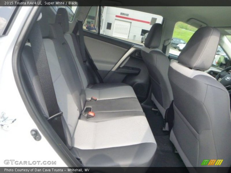 Super White / Black 2015 Toyota RAV4 LE