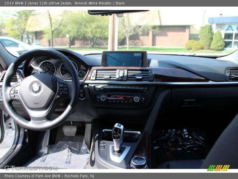 Mineral White Metallic / Black 2014 BMW 3 Series 328i xDrive Sedan