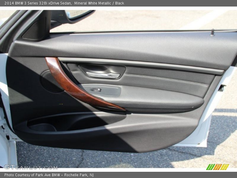 Mineral White Metallic / Black 2014 BMW 3 Series 328i xDrive Sedan
