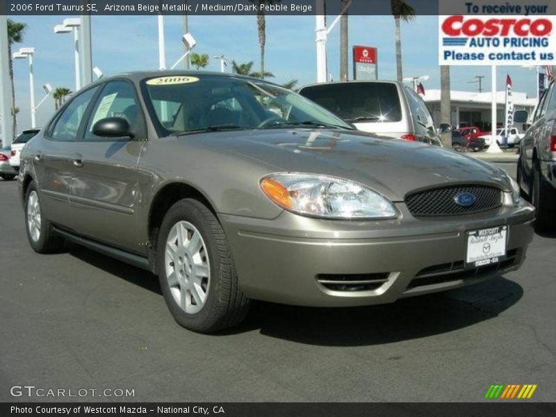 Arizona Beige Metallic / Medium/Dark Pebble Beige 2006 Ford Taurus SE