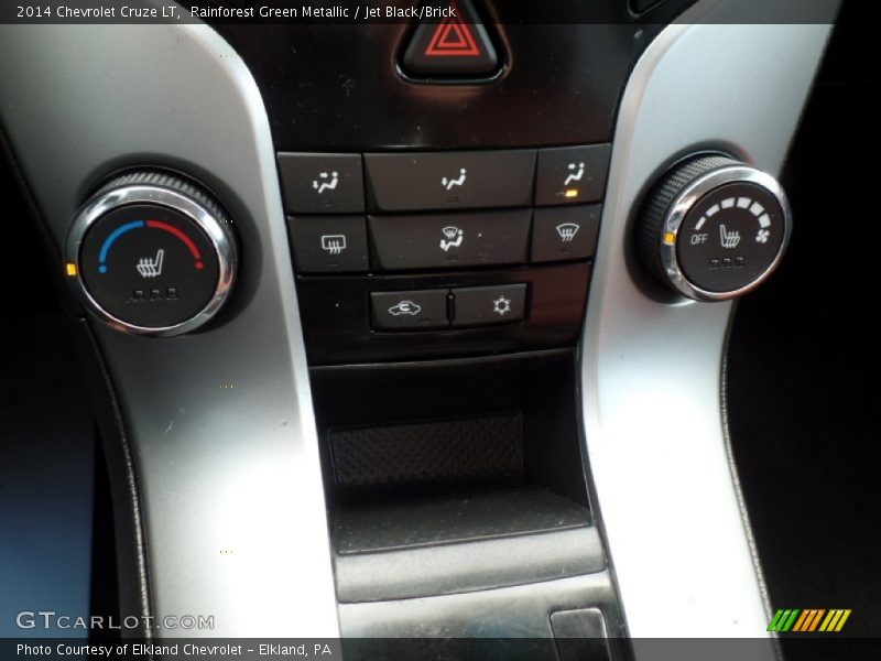 Controls of 2014 Cruze LT