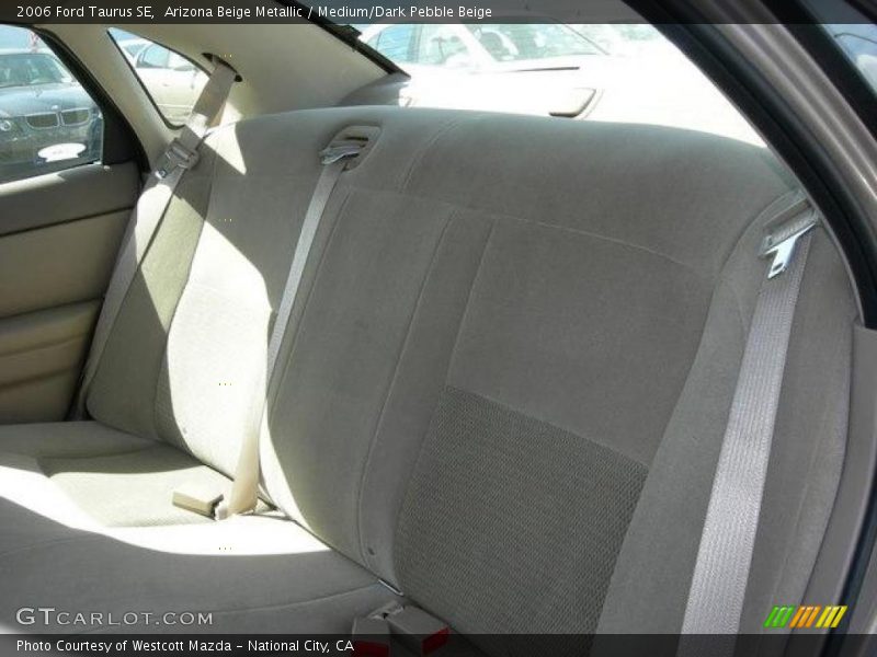 Arizona Beige Metallic / Medium/Dark Pebble Beige 2006 Ford Taurus SE