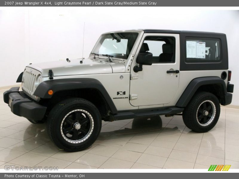 Front 3/4 View of 2007 Wrangler X 4x4
