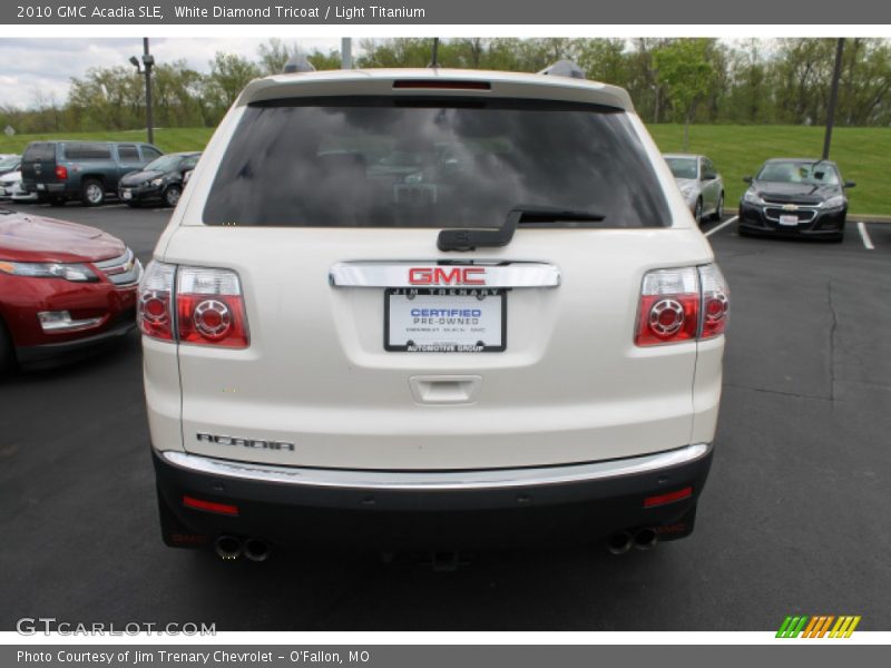 White Diamond Tricoat / Light Titanium 2010 GMC Acadia SLE