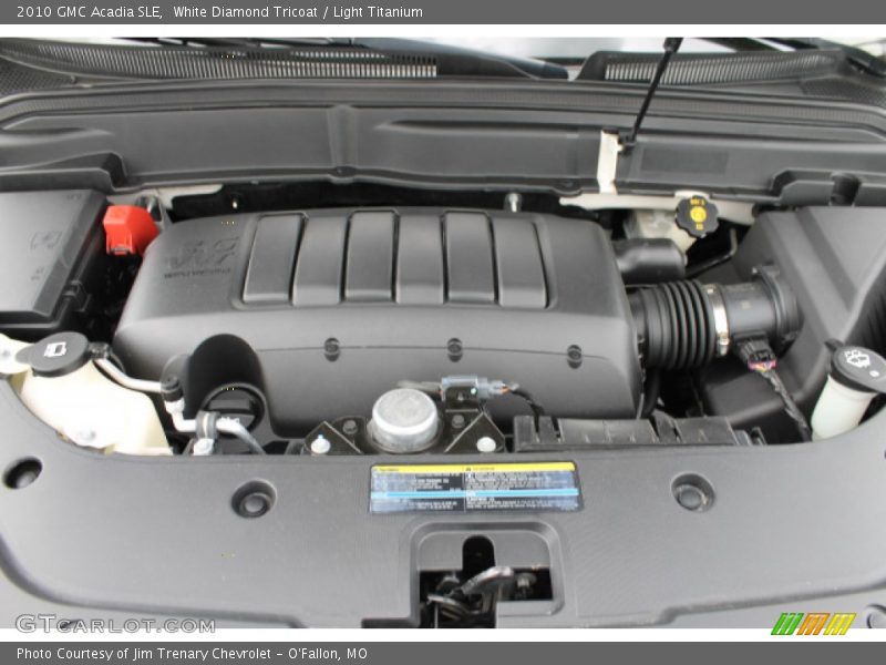 White Diamond Tricoat / Light Titanium 2010 GMC Acadia SLE
