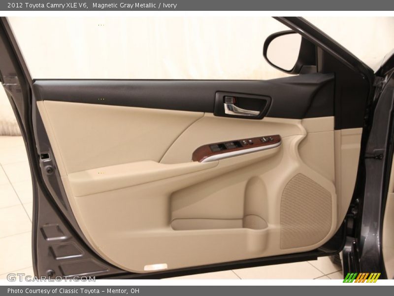 Magnetic Gray Metallic / Ivory 2012 Toyota Camry XLE V6