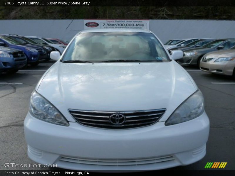 Super White / Stone Gray 2006 Toyota Camry LE