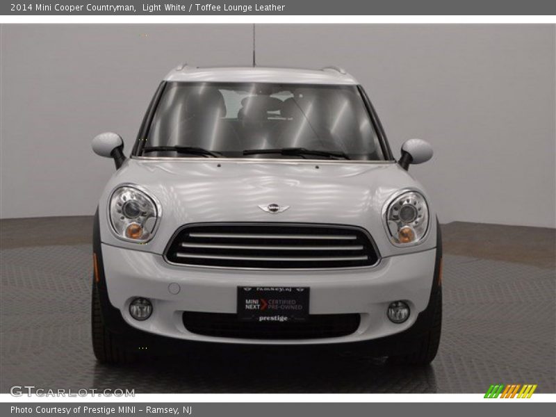 Light White / Toffee Lounge Leather 2014 Mini Cooper Countryman