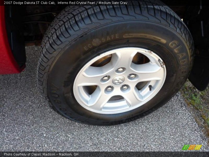 Inferno Red Crystal Pearl / Medium Slate Gray 2007 Dodge Dakota ST Club Cab