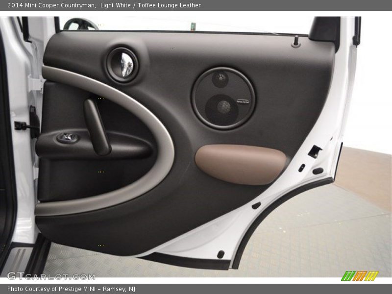 Light White / Toffee Lounge Leather 2014 Mini Cooper Countryman