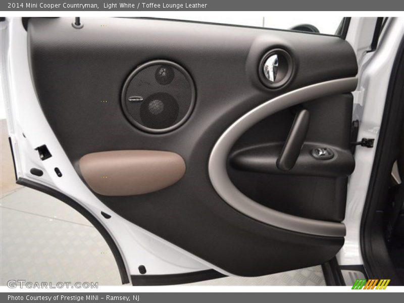 Light White / Toffee Lounge Leather 2014 Mini Cooper Countryman