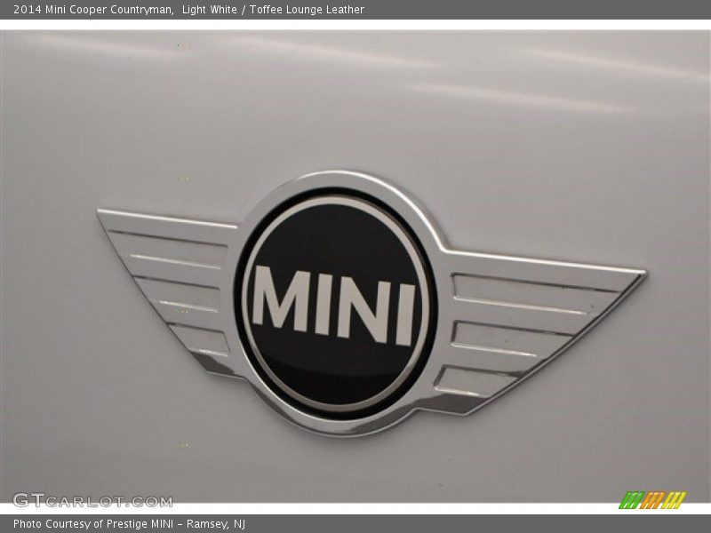 Light White / Toffee Lounge Leather 2014 Mini Cooper Countryman
