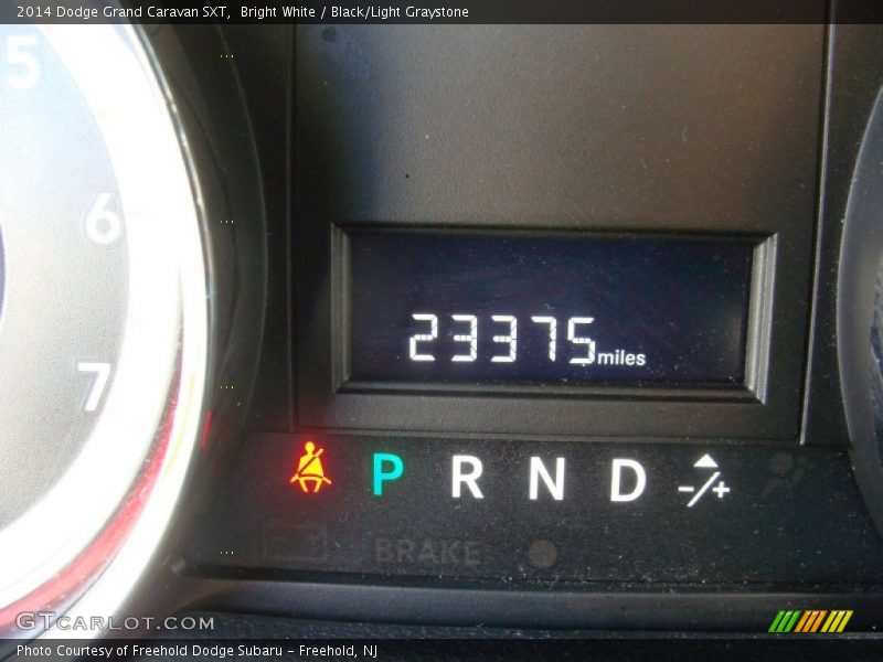 Bright White / Black/Light Graystone 2014 Dodge Grand Caravan SXT