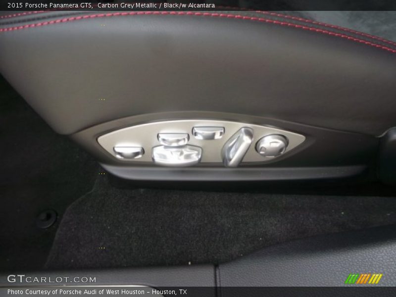 Controls of 2015 Panamera GTS