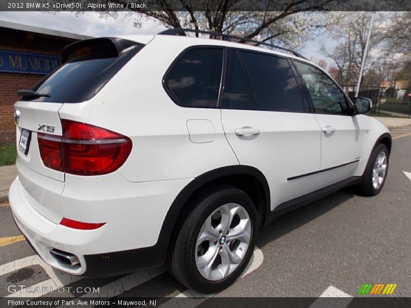Alpine White / Black 2012 BMW X5 xDrive50i