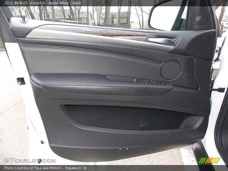 Alpine White / Black 2012 BMW X5 xDrive50i