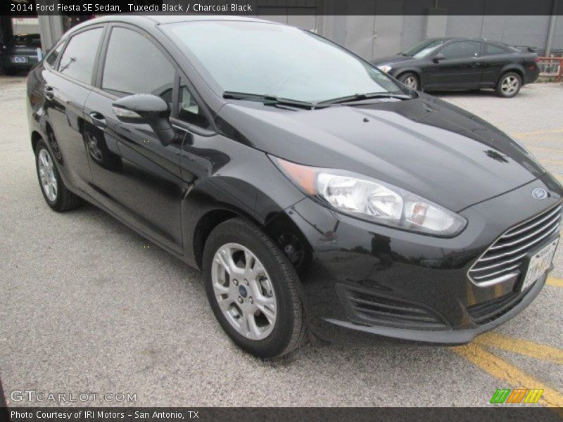 Tuxedo Black / Charcoal Black 2014 Ford Fiesta SE Sedan
