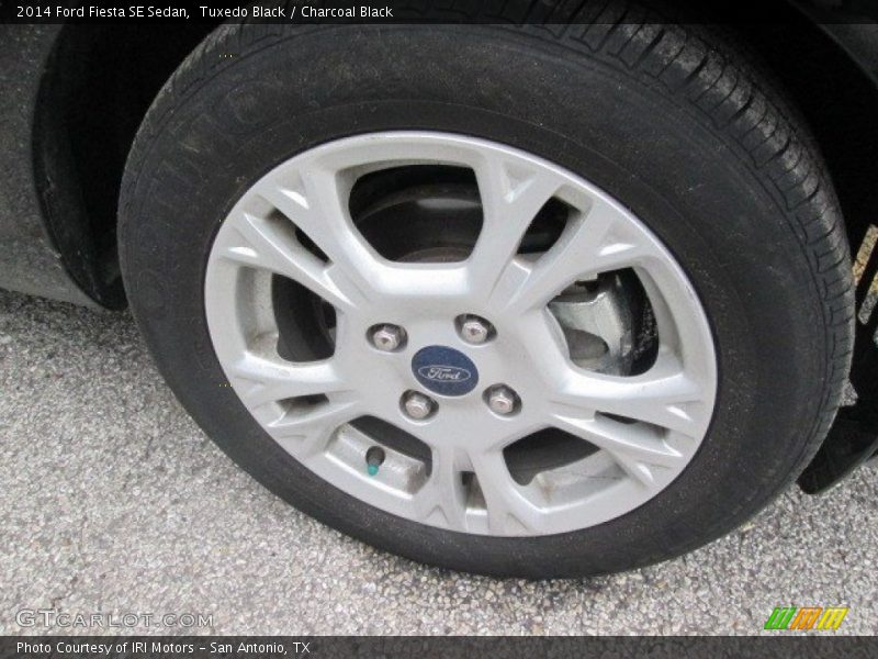 Tuxedo Black / Charcoal Black 2014 Ford Fiesta SE Sedan