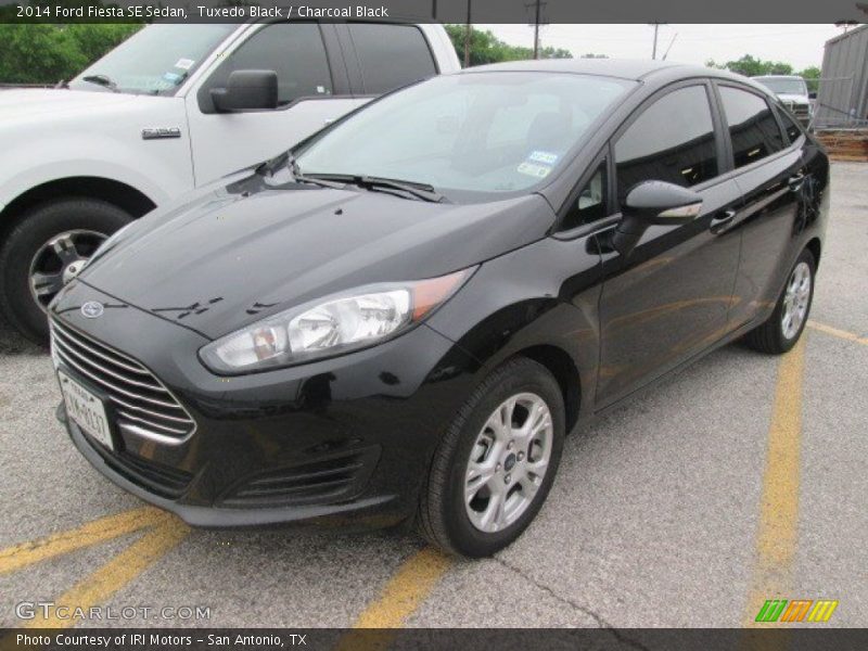 Tuxedo Black / Charcoal Black 2014 Ford Fiesta SE Sedan