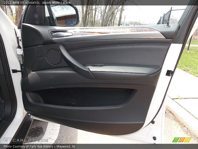 Alpine White / Black 2012 BMW X5 xDrive50i
