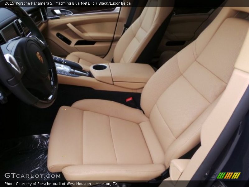 Front Seat of 2015 Panamera S